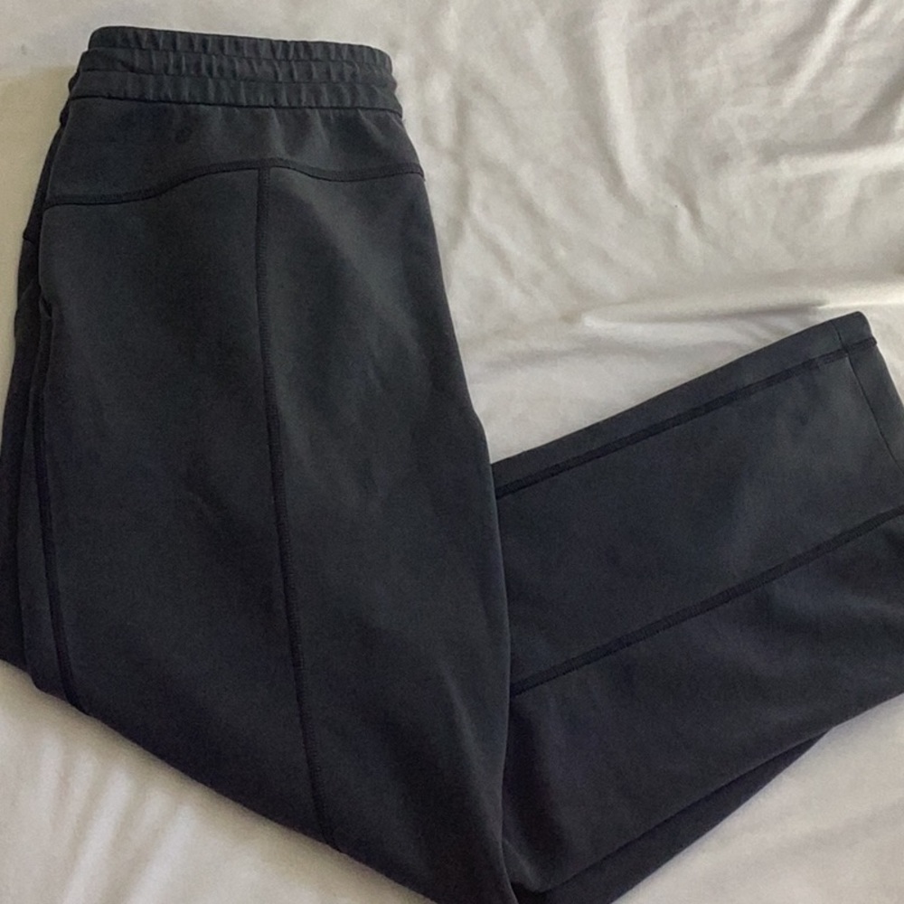 Lululemon pants - Picture 9 of 11